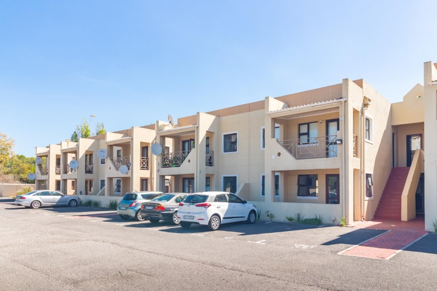 To Let 2 Bedroom Property for Rent in Kenilworth Western Cape